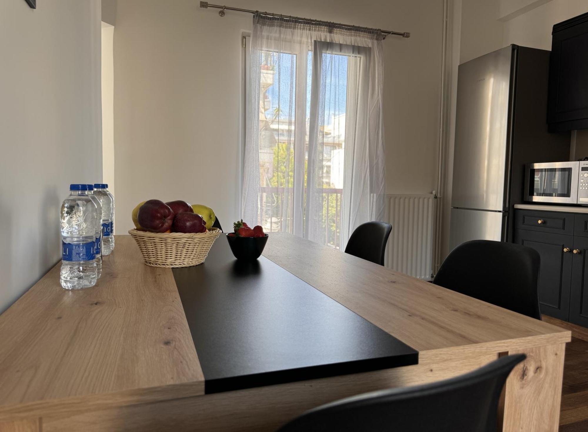 Navaro Apartments Patras Extérieur photo