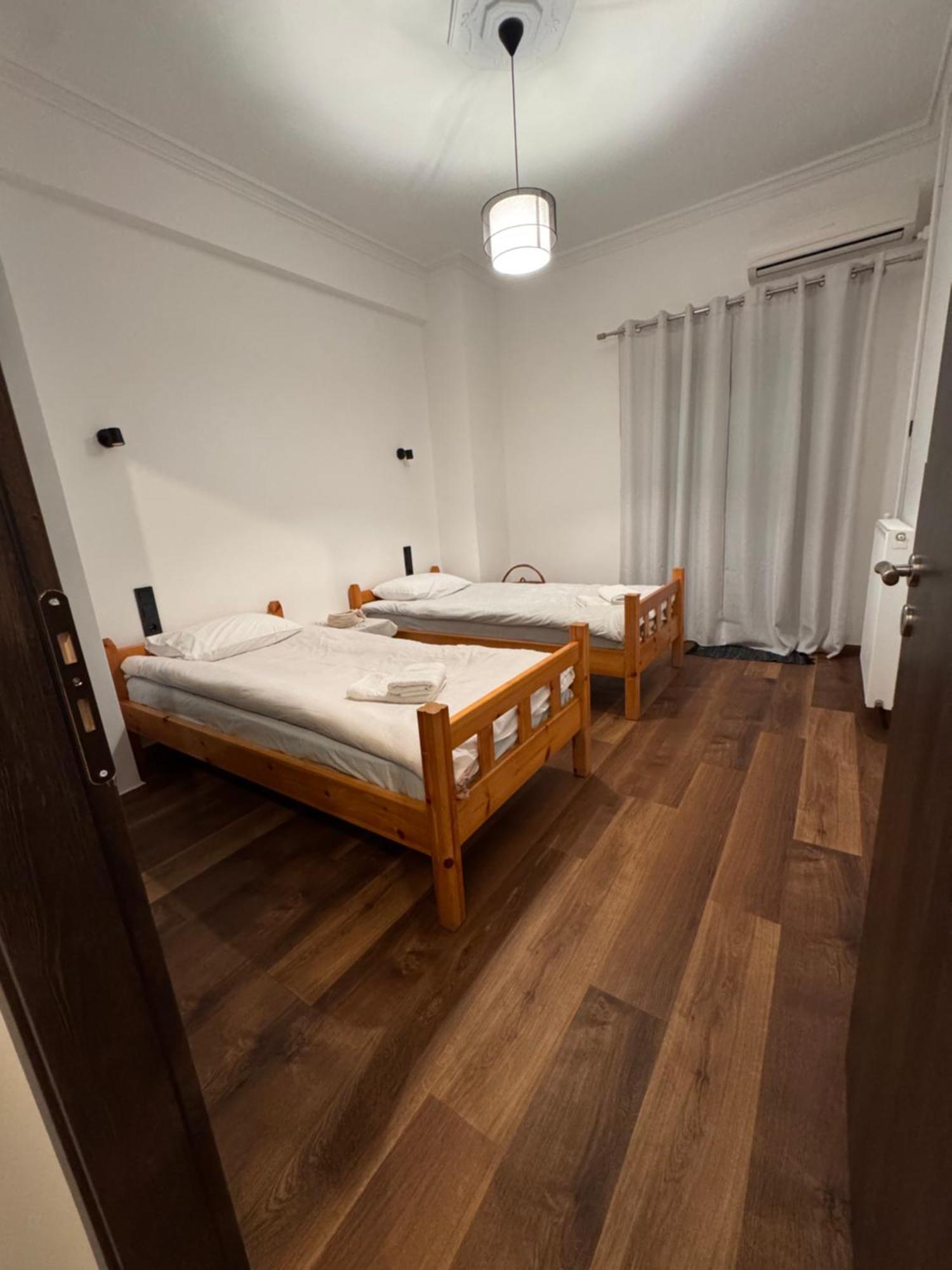 Navaro Apartments Patras Extérieur photo