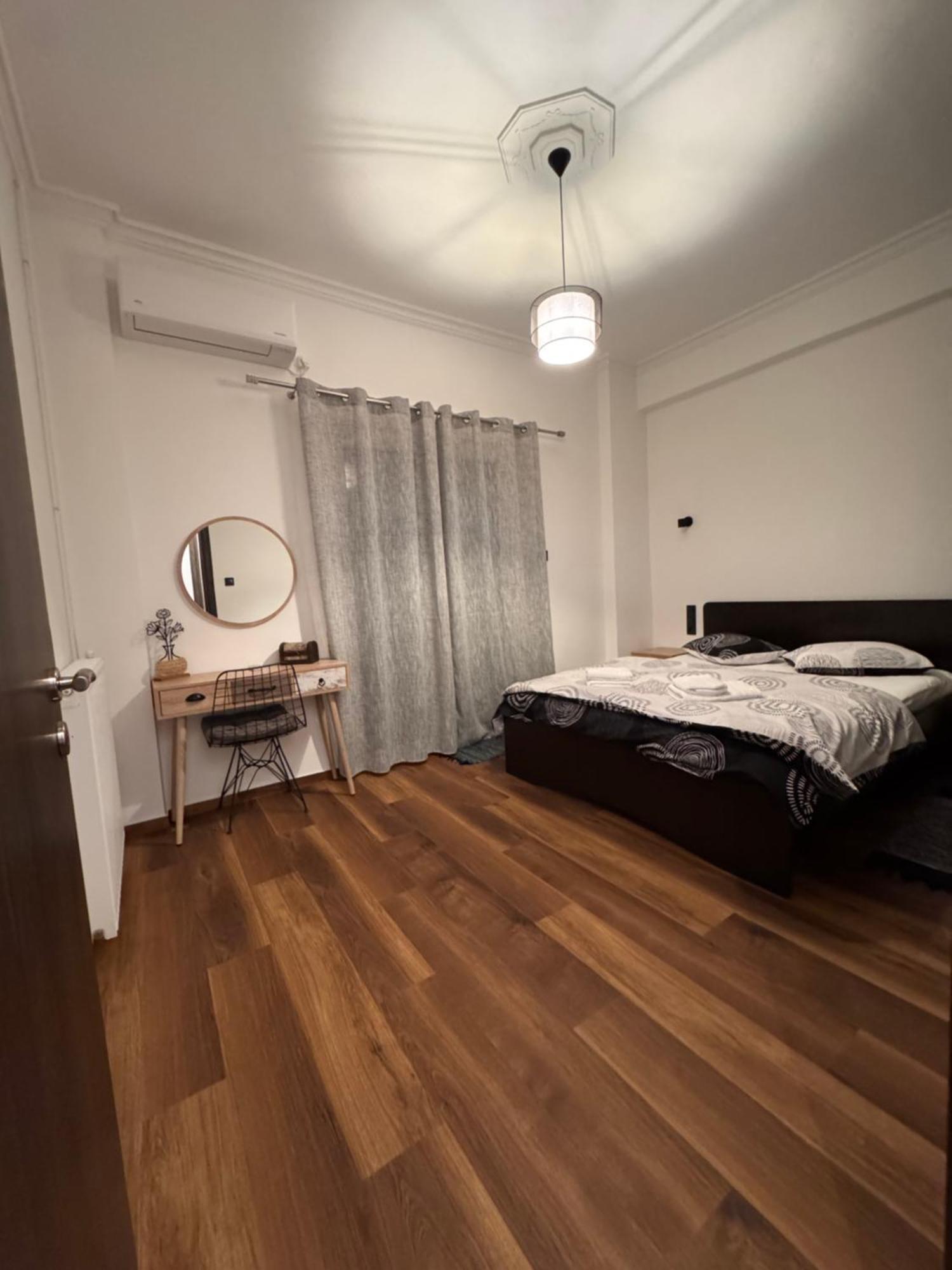 Navaro Apartments Patras Extérieur photo
